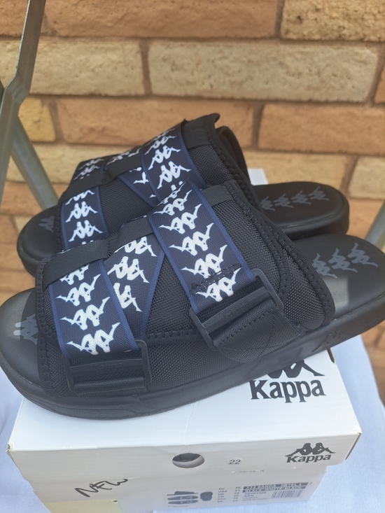 Sandals_&_Flip_Flops